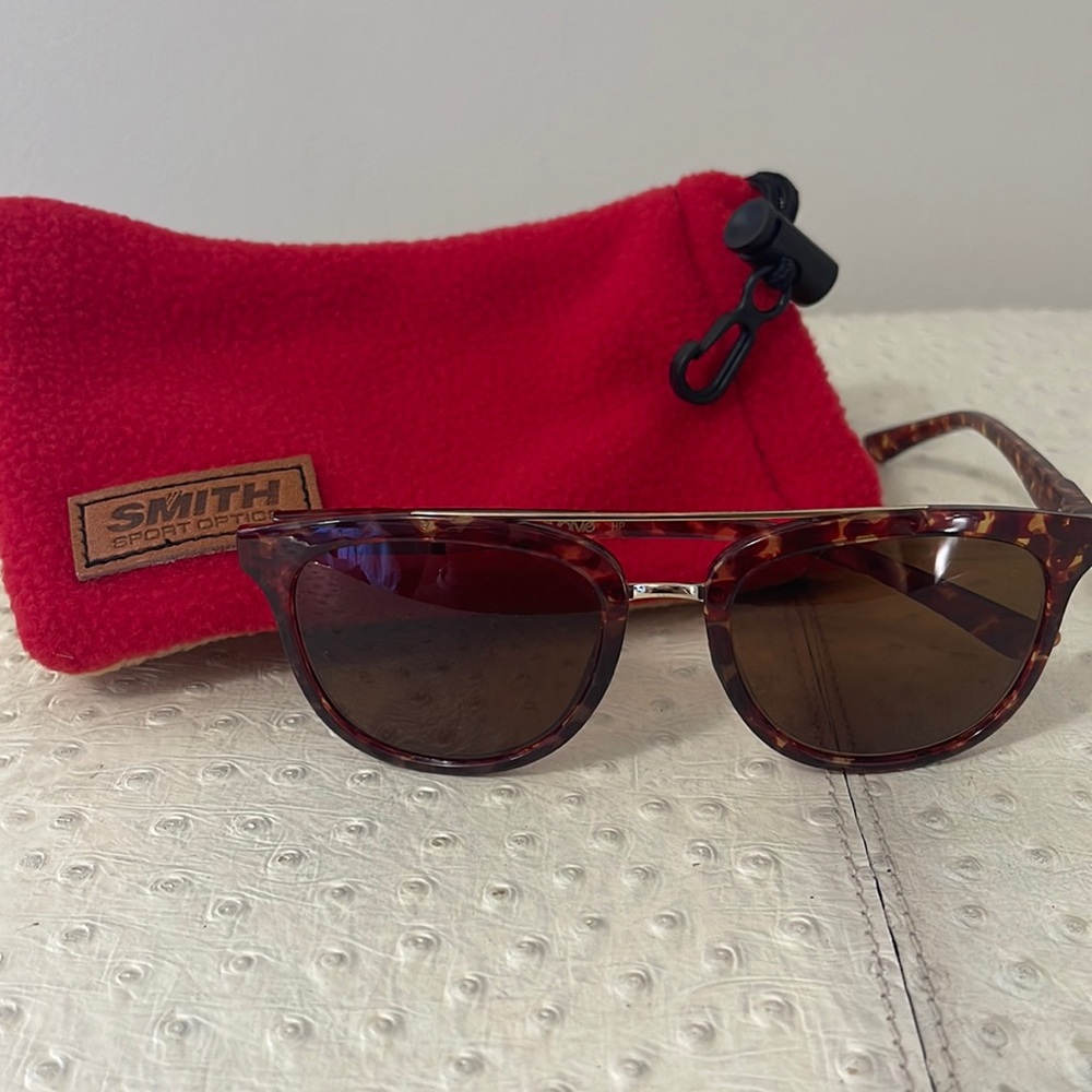 SMITH OPTICS: Woman’s Crusader Polarized Sunglasses in Yellow Tortoise